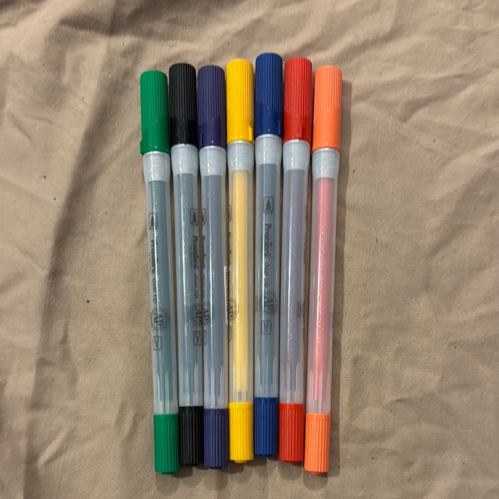 Colorful Dual-Tip Markers Set